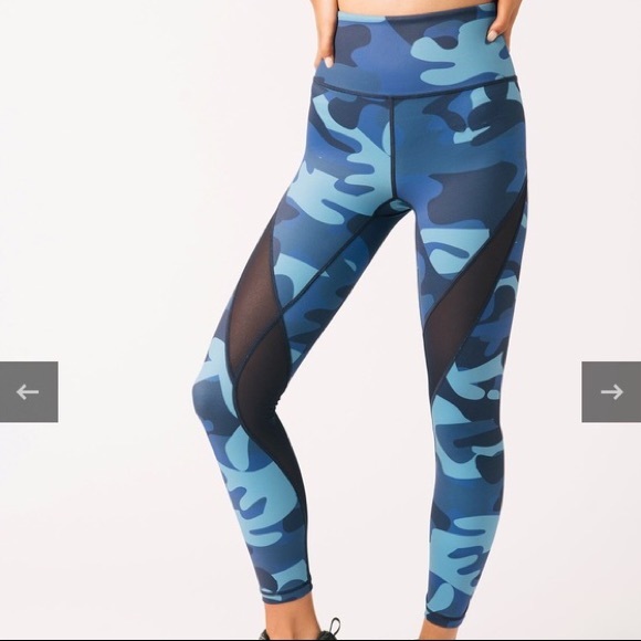 Zyia Navy Camo Mesh Light n Tight Leggings Blue 2 - Picture 3 of 12